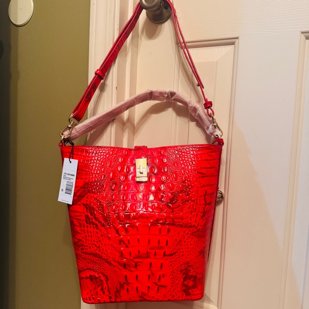 NWT!! Brahmin Shira Bucket Bag in Vibrant Red Flare, Croc Embossed Leather! - Picture 13 of 16